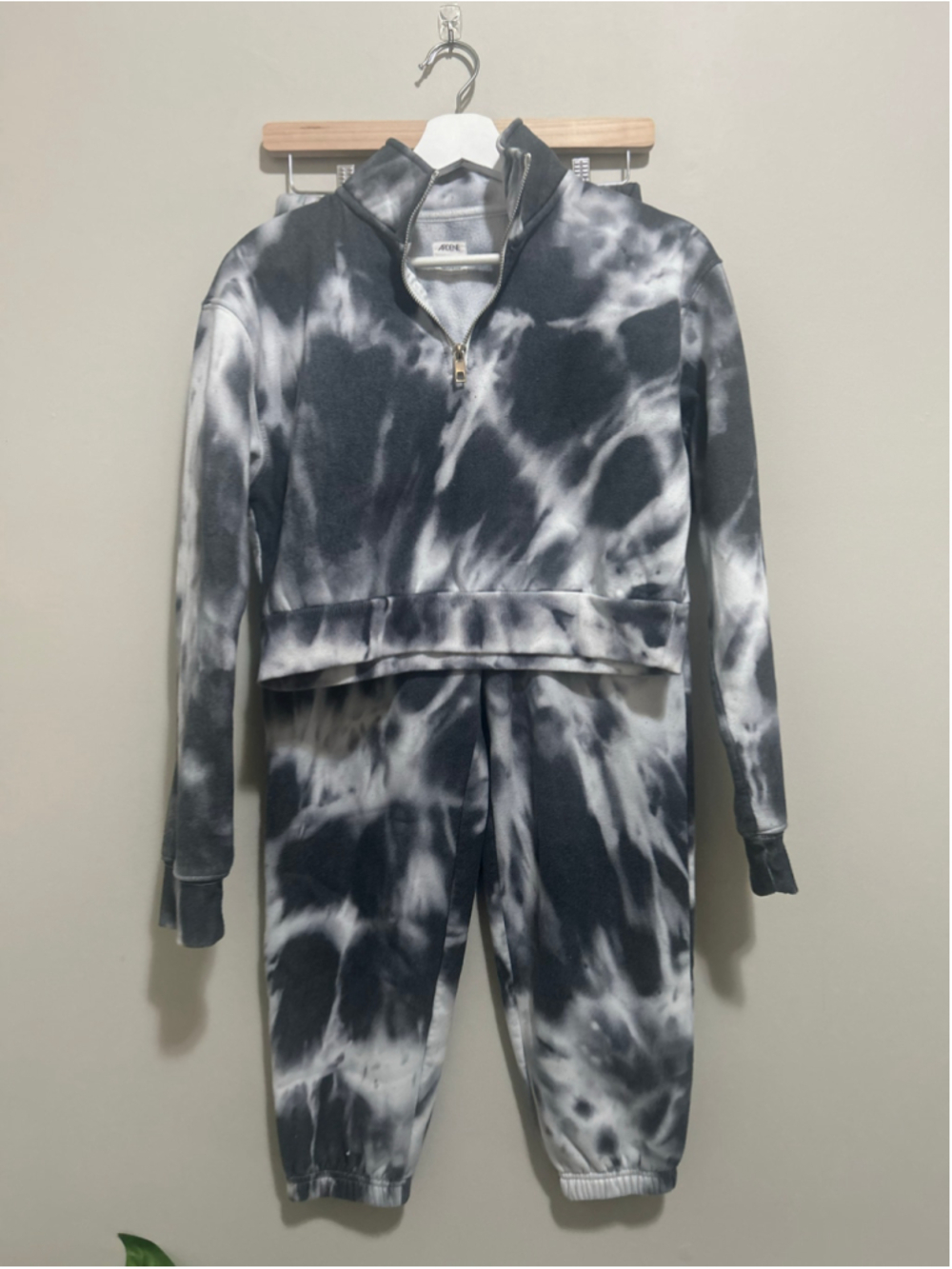 Women's Tie-Dye Quarter-Zip Sweatshirt & Jogger Set Size S Black/White
